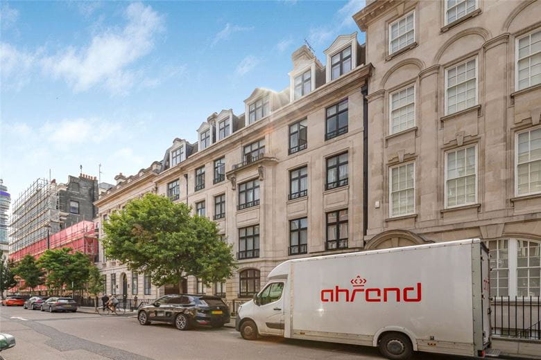 3 bedroom flat, Weymouth Street, Marylebone W1G - Available