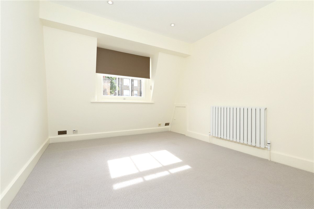 2 bedroom house, Devonshire Mews South, London W1G - Available