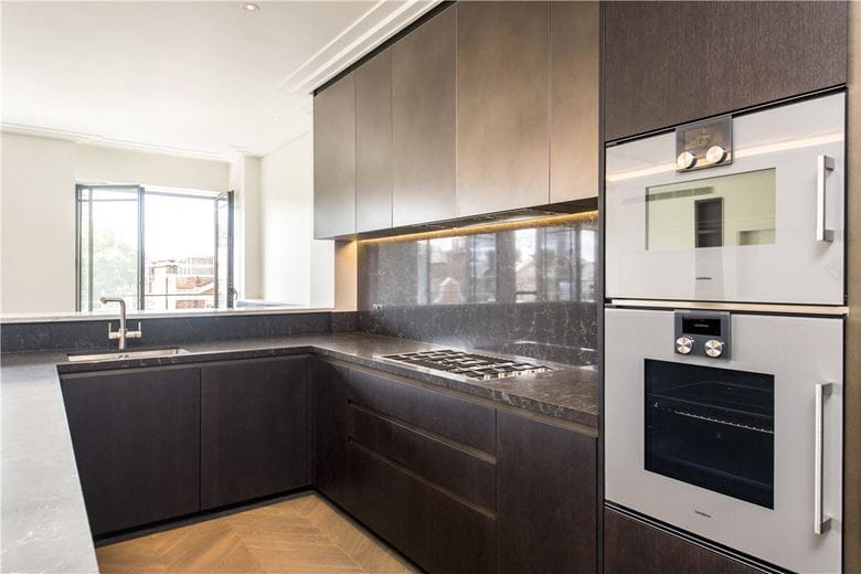 2 bedroom flat, Marylebone High Street, London W1U