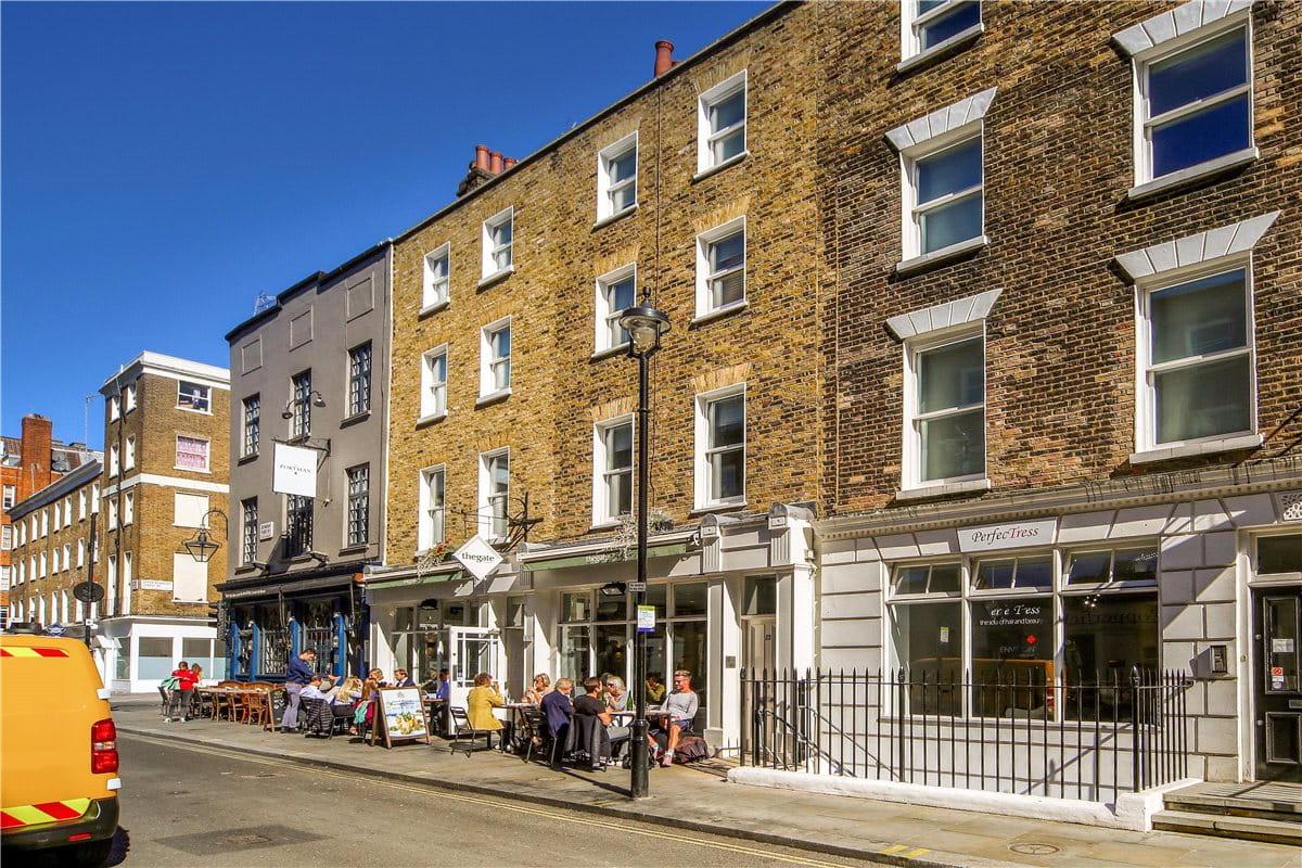 2 bedroom flat, Seymour Place, Marylebone W1H - Available
