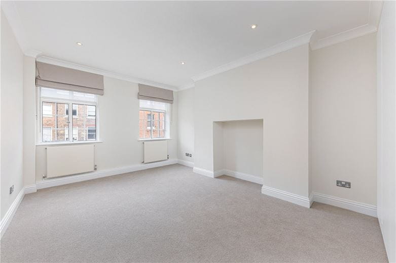 3 bedroom flat, Upper Berkeley Street, Marylebone W1H - Let Agreed