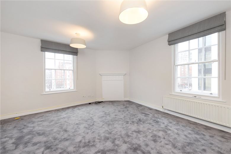 3 bedroom flat, George Street, Marylebone W1H - Available
