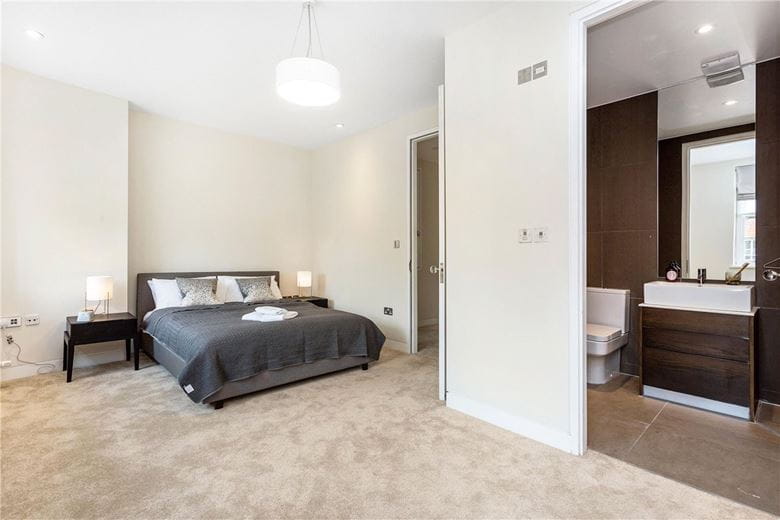 4 bedroom flat, Bentinck Street, Marylebone W1U - Available