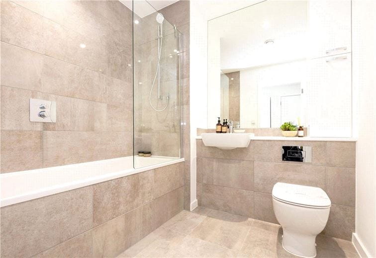 2 bedroom flat, Heartwell Avenue, London E16 - Let Agreed