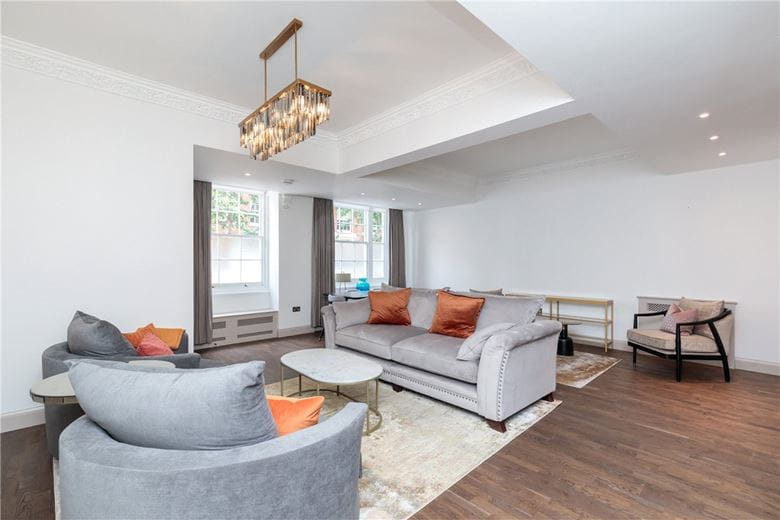 4 bedroom flat, Bryanston Court, George Street W1H - Available