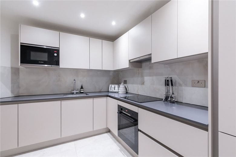 4 bedroom flat, Bryanston Court, George Street W1H - Available