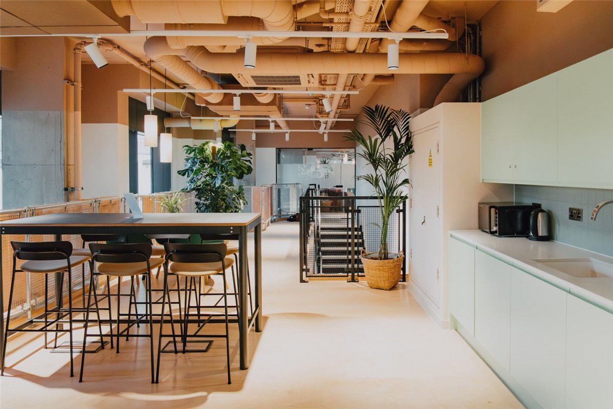 3 bedroom flat, Heartwell Avenue, London E16 - Let Agreed