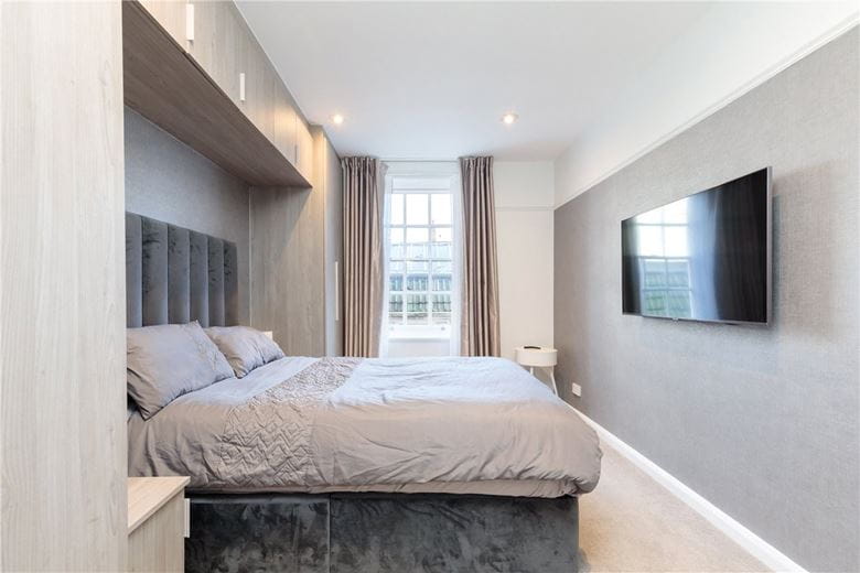 3 bedroom flat, Seymour Place, Marylebone W1H - Available