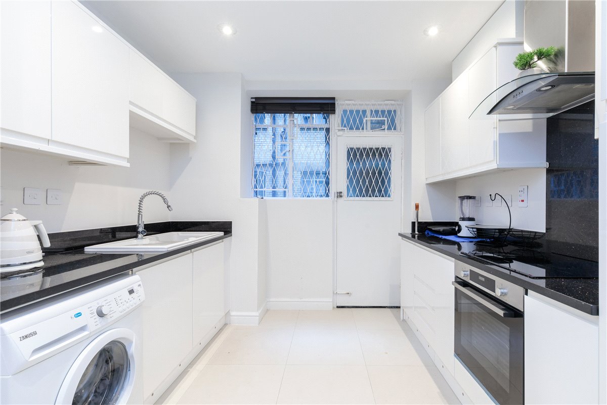 3 bedroom flat, Seymour Place, Marylebone W1H - Available
