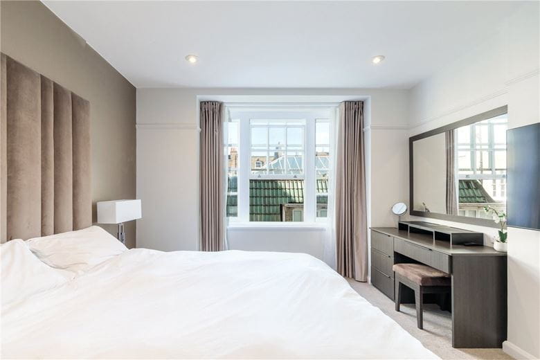 3 bedroom flat, Seymour Place, Marylebone W1H - Available