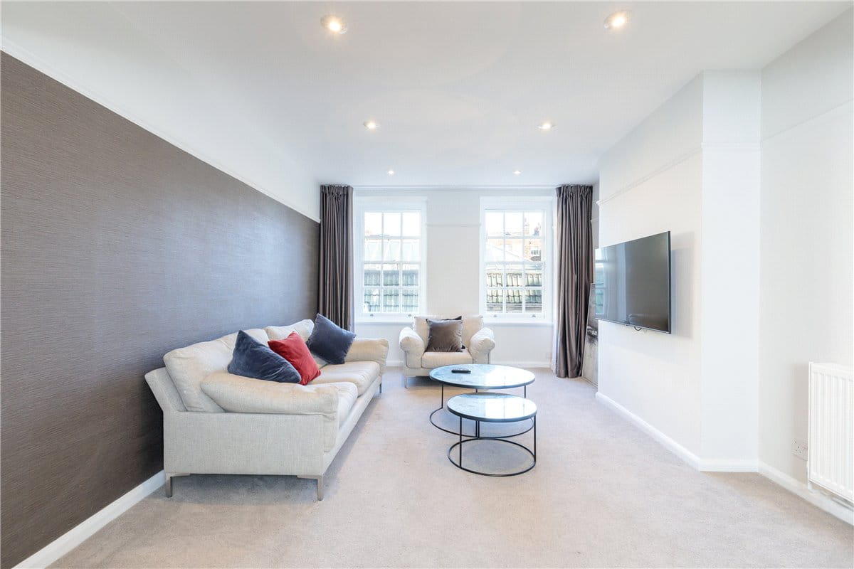 3 bedroom flat, Seymour Place, Marylebone W1H - Available