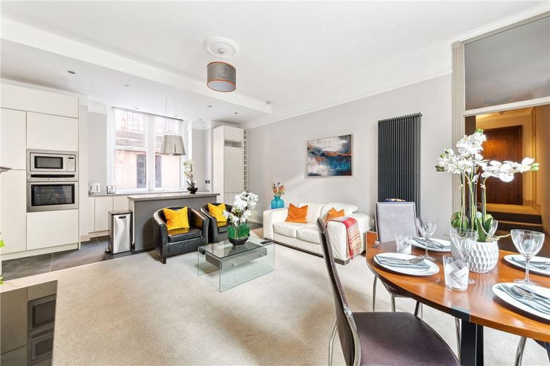 2 bedroom flat, Bickenhall Street, Marylebone W1U - Available