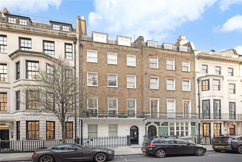 4 bedroom flat, Harley Street, Marylebone W1G - Available