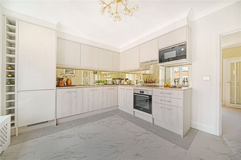 2 bedroom flat, Montagu Mansions, London W1U - Available