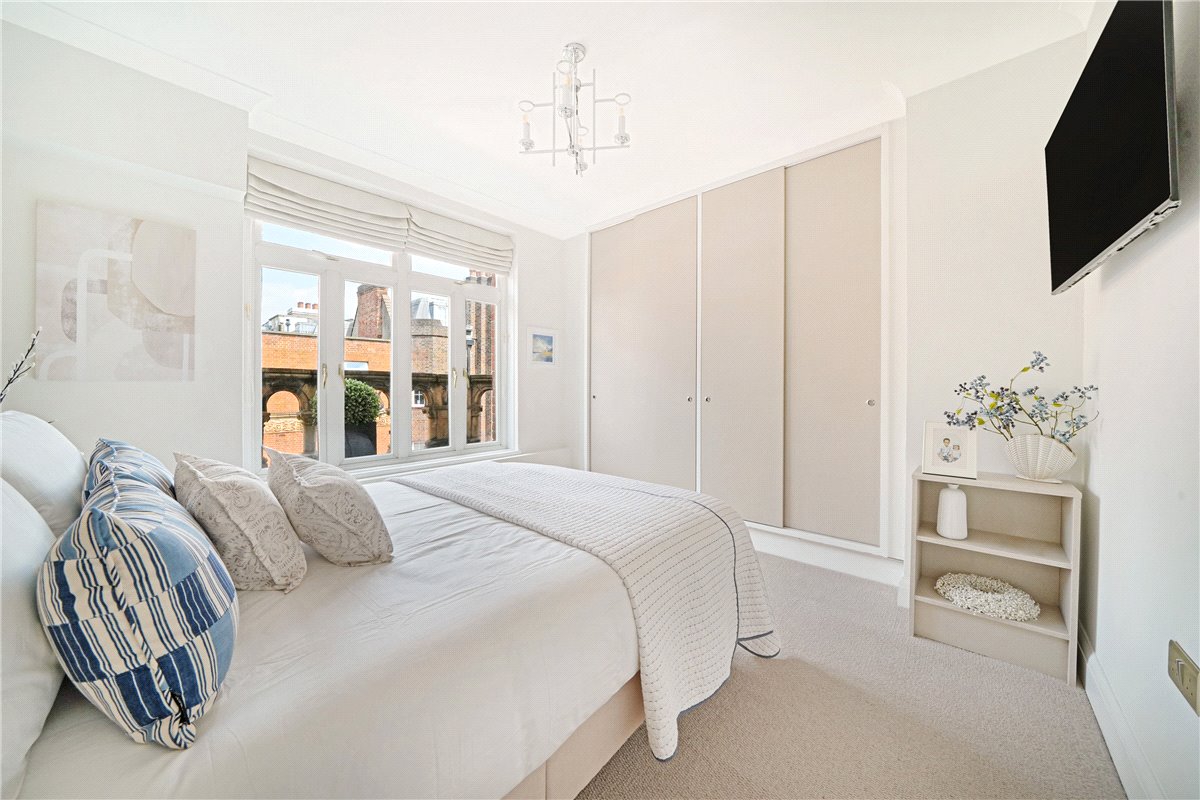 2 bedroom flat, Montagu Mansions, Marylebone W1U - Available