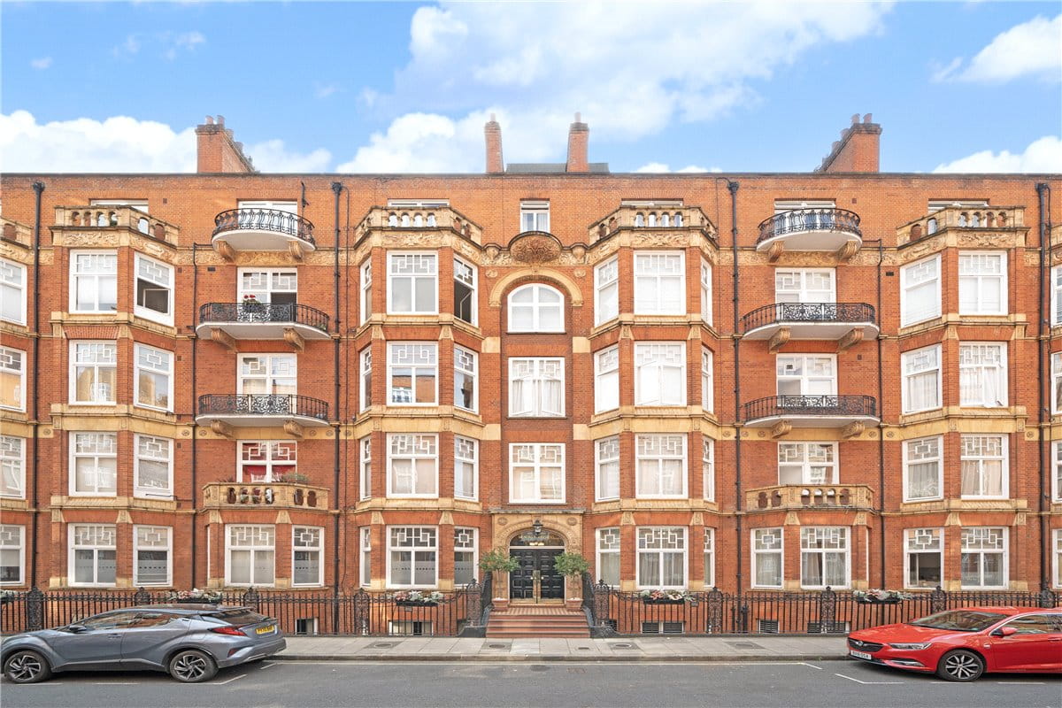 2 bedroom flat, Montagu Mansions, Marylebone W1U - Available