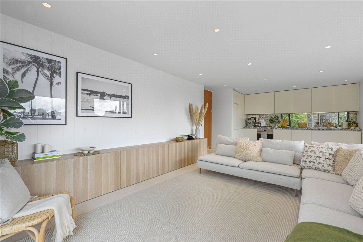 3 bedroom flat, Latitude House, Oval Road NW1 - Available