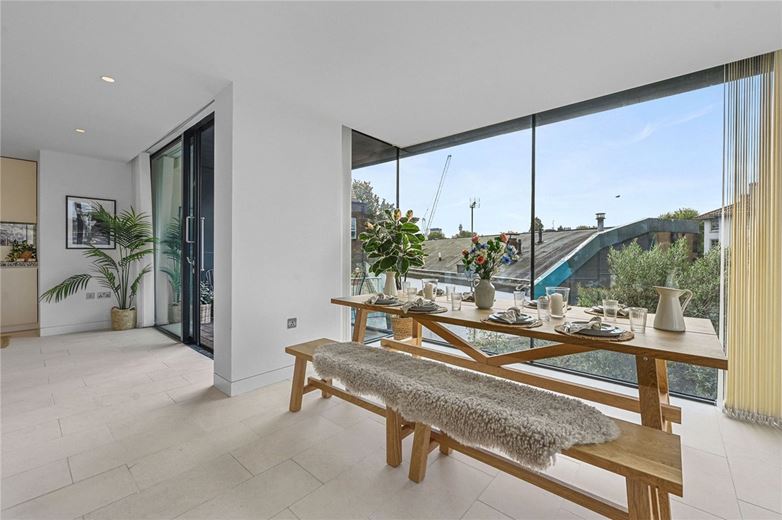 3 bedroom flat, Latitude House, Oval Road NW1 - Available