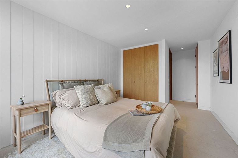 3 bedroom flat, Latitude House, Oval Road NW1 - Available