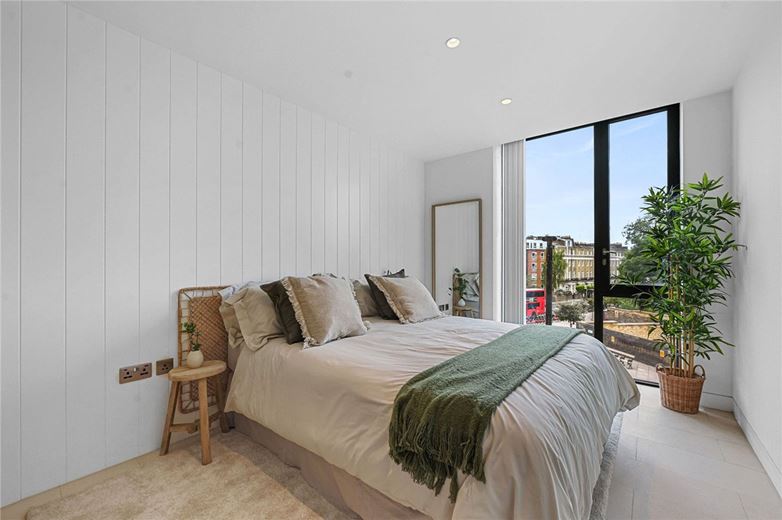 3 bedroom flat, Latitude House, Oval Road NW1 - Available