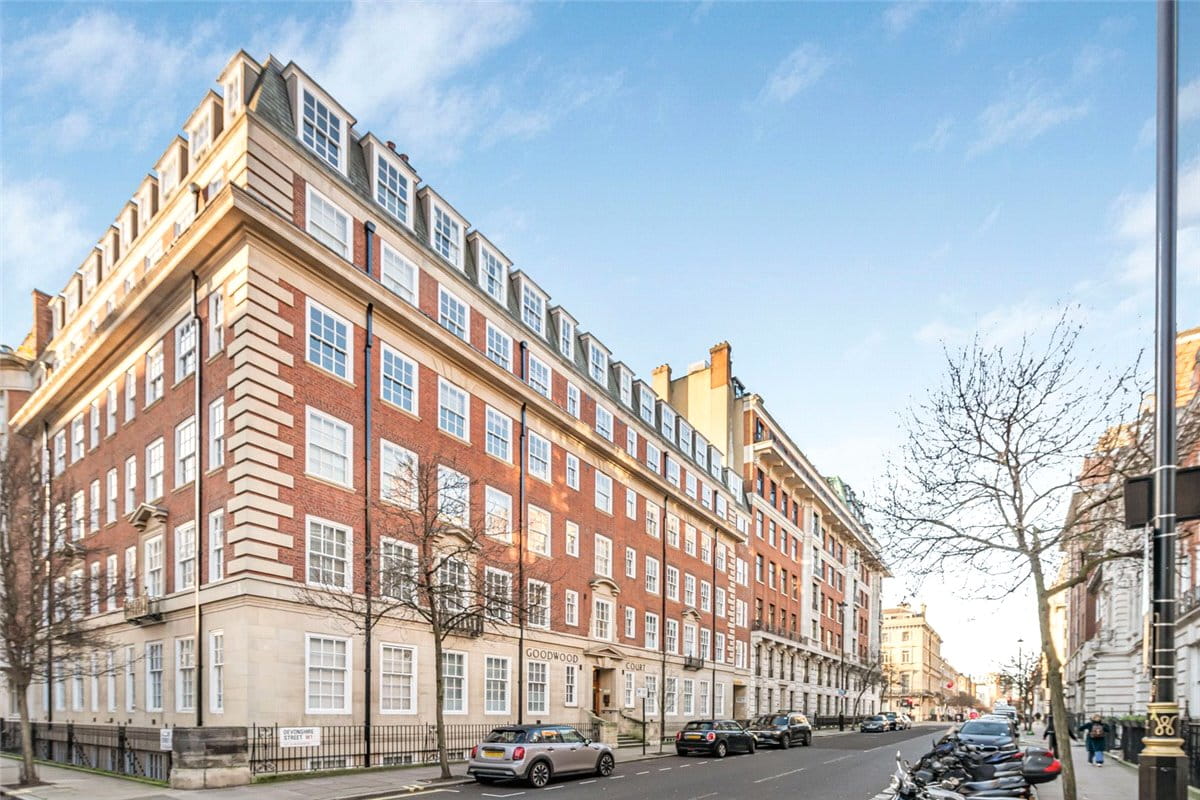 1 bedroom flat, Devonshire Street, London W1W - Available