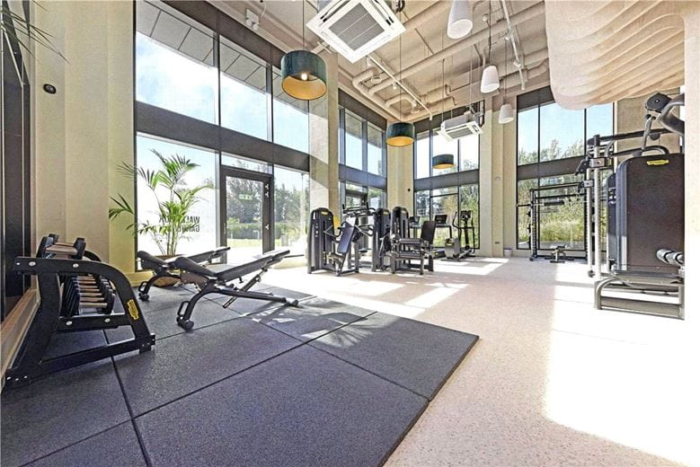 1 bedroom flat, Heartwell Avenue, London E16 - Available