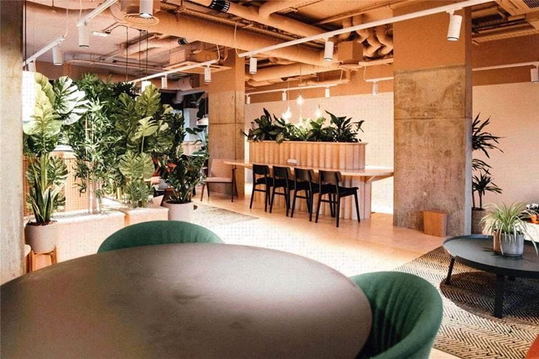 3 bedroom flat, Heartwell Avenue, London E16 - Available