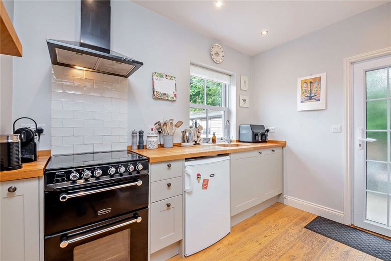 3 bedroom house, Inkpen Road, Kintbury RG17 - Available