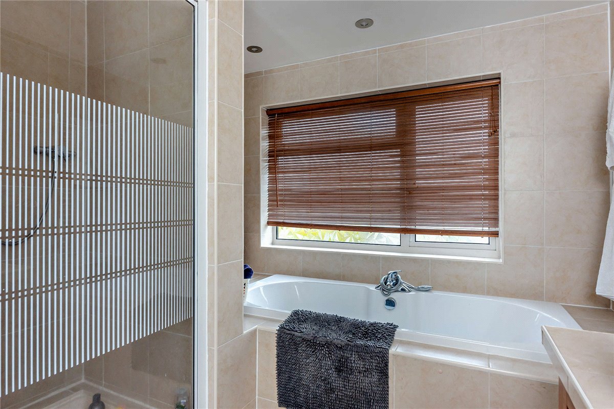 3 bedroom house, Charter Road, Newbury RG14 - Sold STC