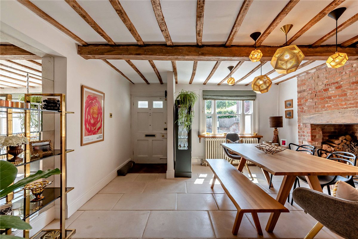 5 bedroom house, High Street, Chieveley RG20 - Sold STC