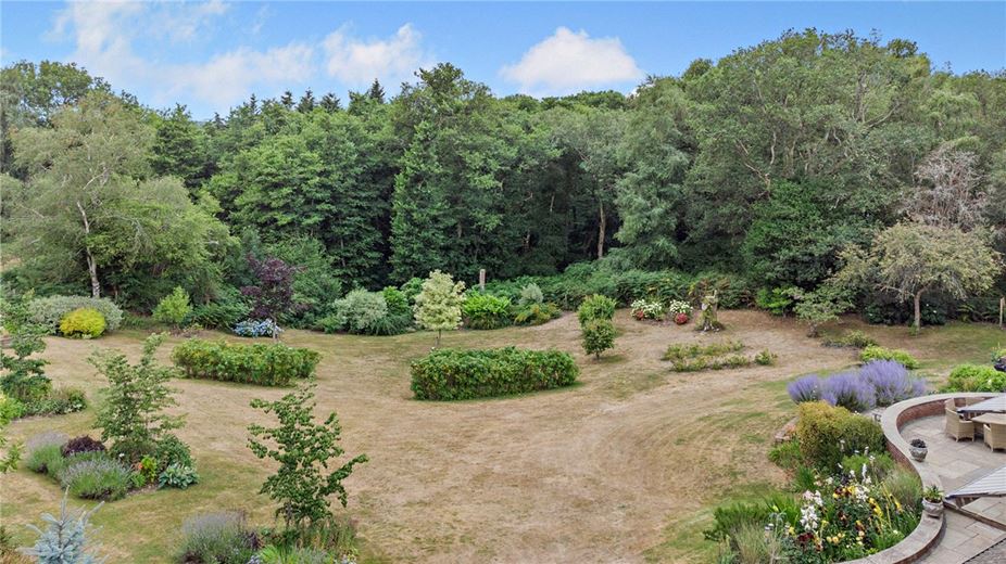 4 bedroom house, Crookham Common Road, Crookham Common RG19 - Sold