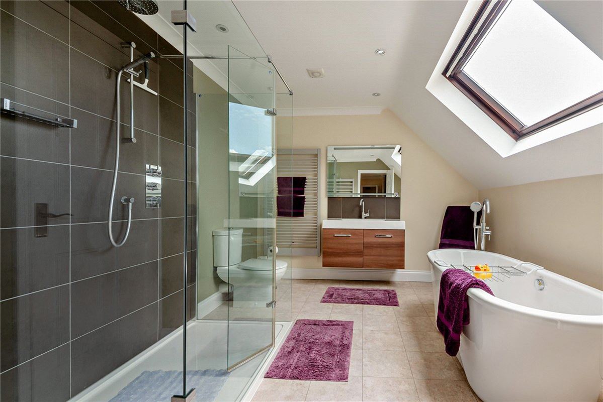 4 bedroom house, Crookham Common Road, Crookham Common RG19 - Sold