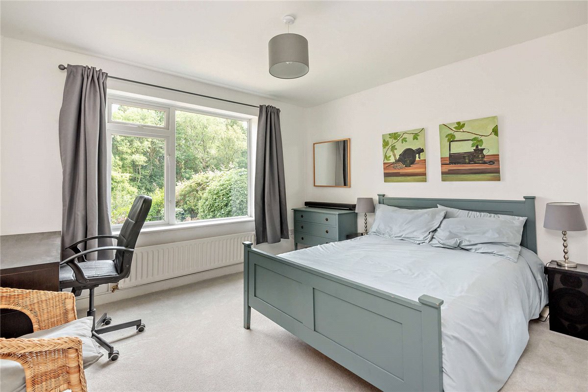 4 bedroom house, Bucklebury Alley, Cold Ash RG18 - Sold STC