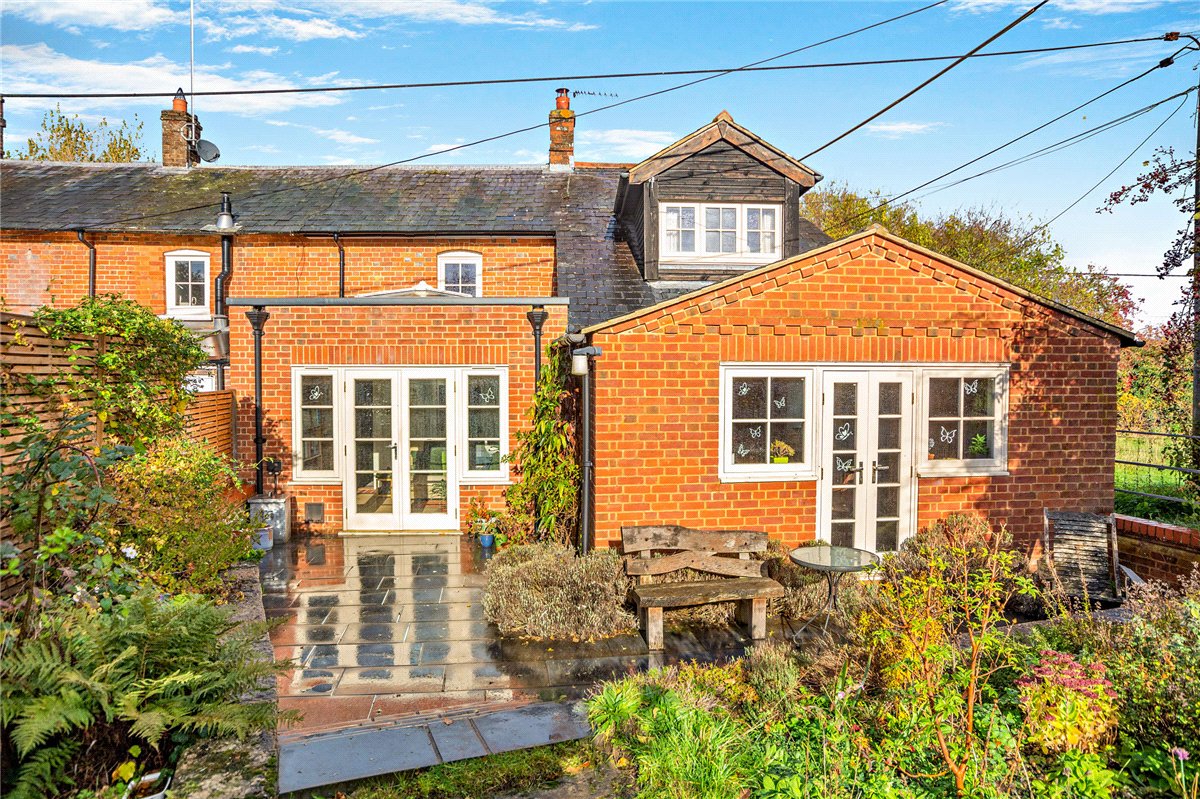 3 bedroom cottage, Eastbury, Hungerford RG17 - Available