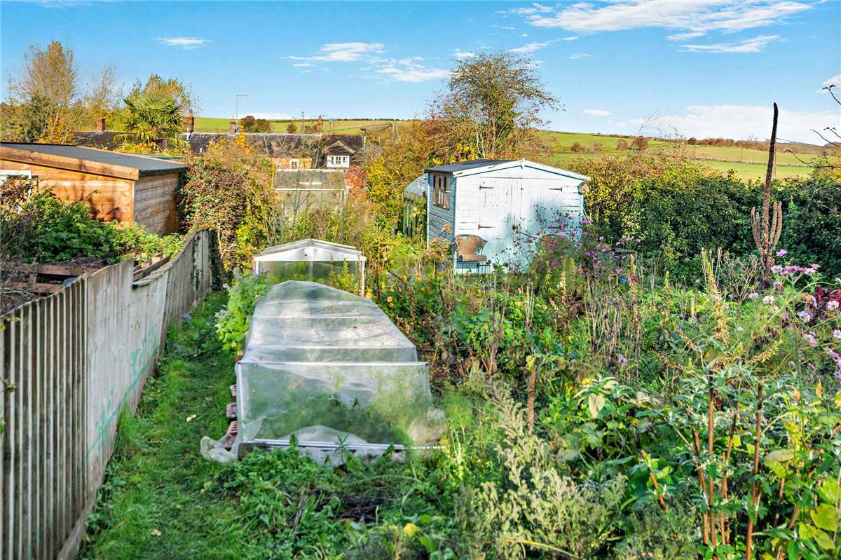3 bedroom cottage, Eastbury, Hungerford RG17 - Available