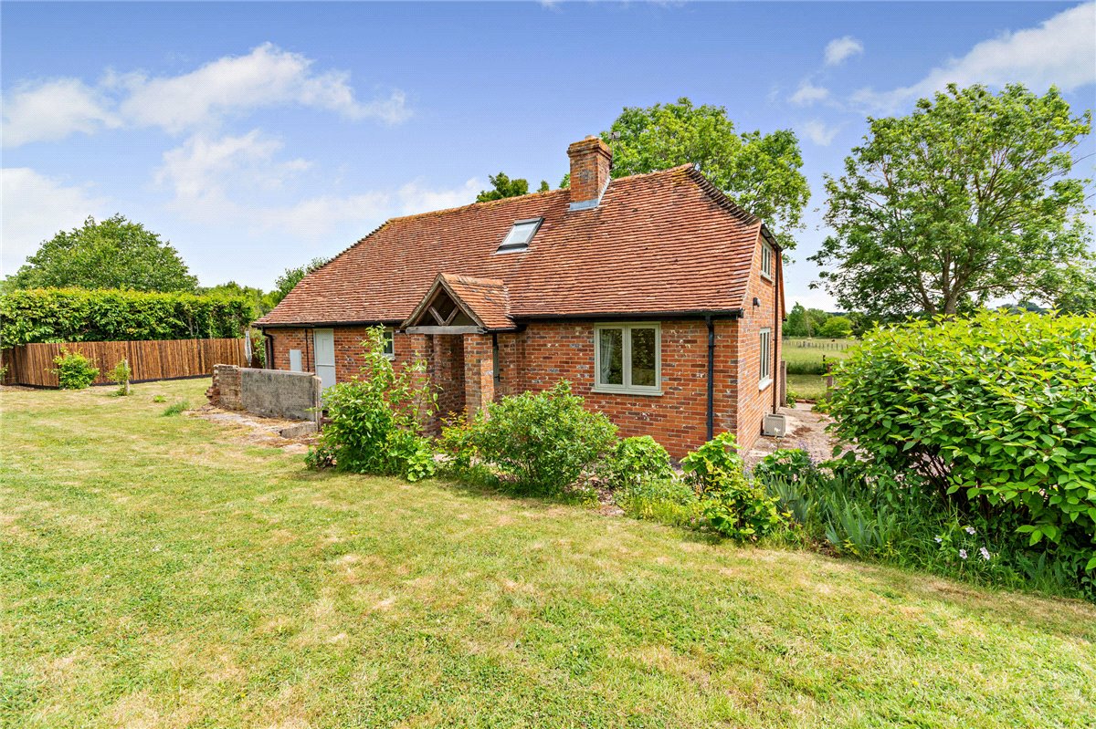 2 bedroom house, Hamstead Holt Farm, Kintbury Holt RG20 - Sold STC