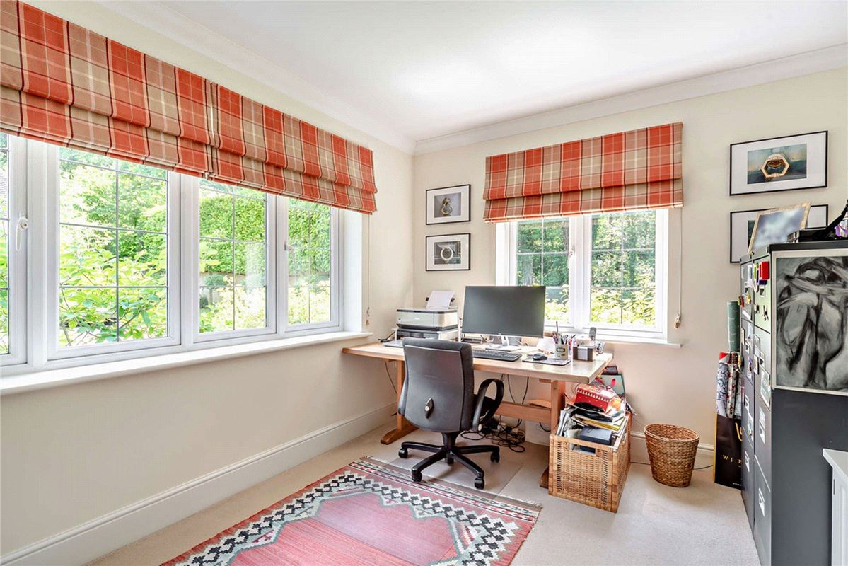 5 bedroom house, Yattendon Road, Hermitage RG18 - Sold STC