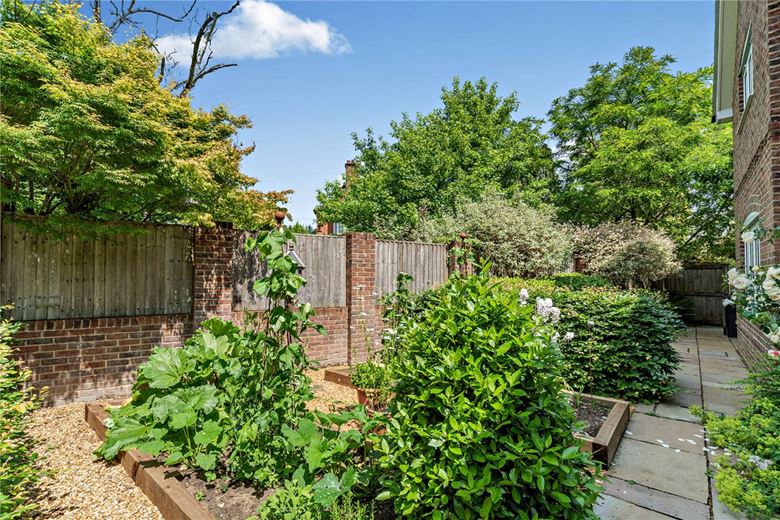 5 bedroom house, Yattendon Road, Hermitage RG18 - Sold STC