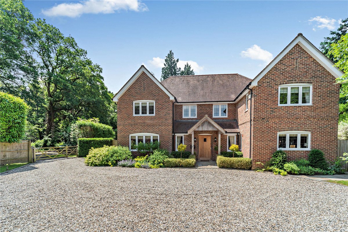 5 bedroom house, Yattendon Road, Hermitage RG18 - Sold STC
