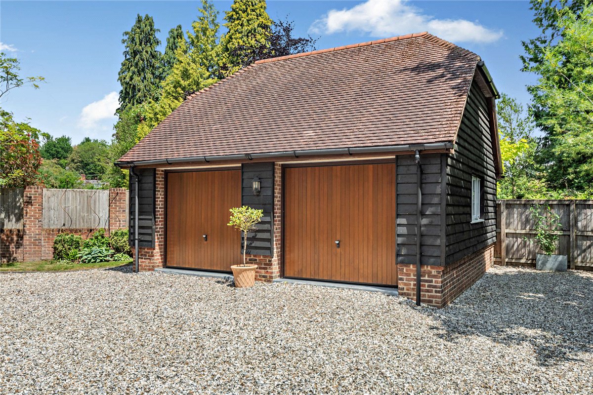 5 bedroom house, Yattendon Road, Hermitage RG18 - Sold STC