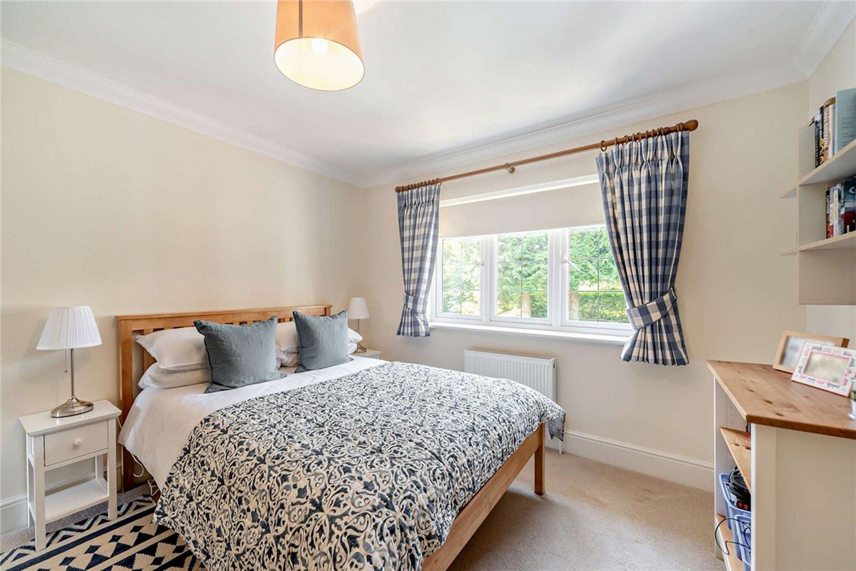 5 bedroom house, Yattendon Road, Hermitage RG18 - Sold STC