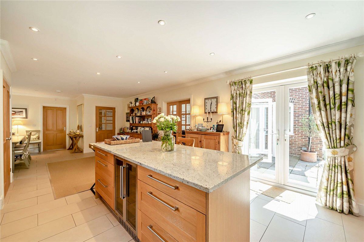 5 bedroom house, Yattendon Road, Hermitage RG18 - Sold STC