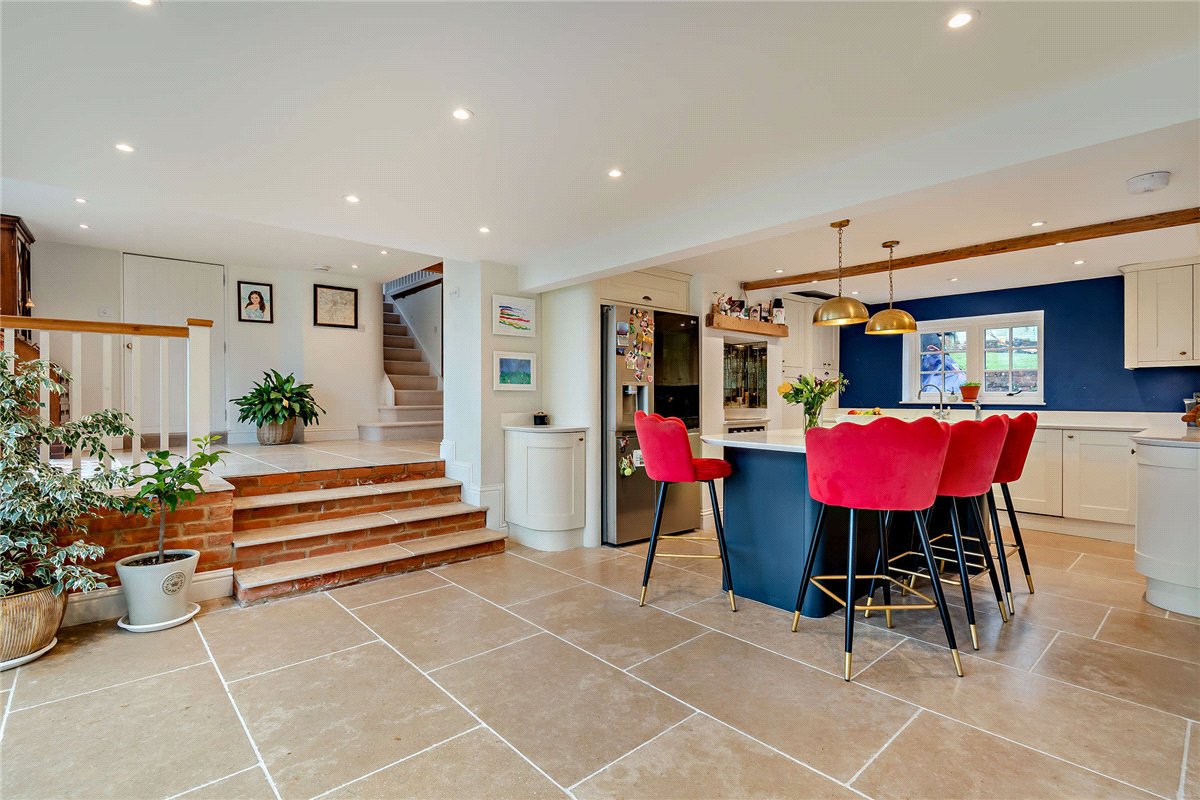 5 bedroom house, Crookham Common, Thatcham RG19 - Available