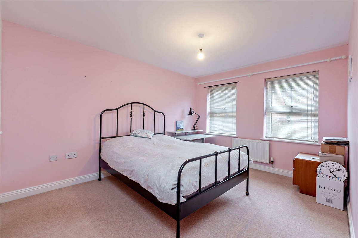 5 bedroom house, Spring Gardens, Newbury RG20 - Sold STC