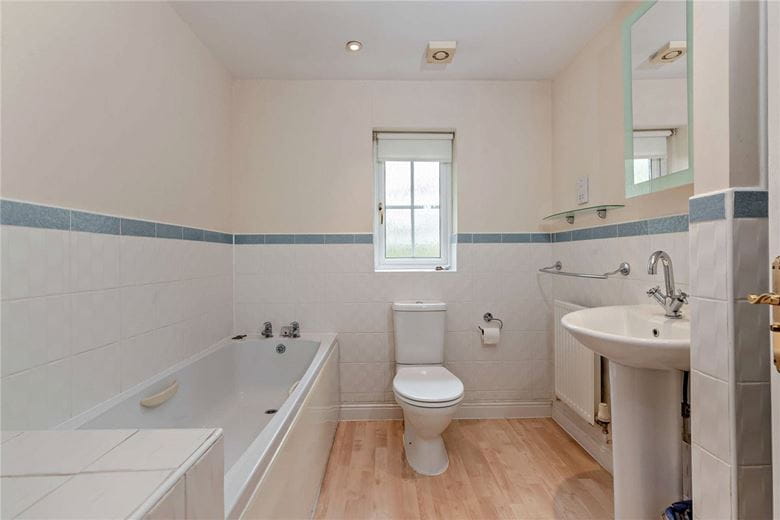 5 bedroom house, Spring Gardens, Newbury RG20 - Sold STC