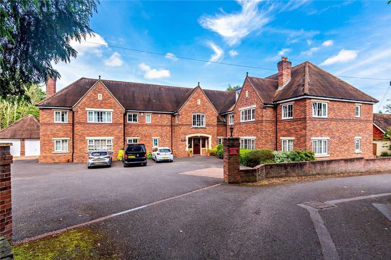 3 bedroom flat, Woodridge, Newbury RG14 - Sold