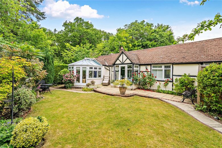 2 bedroom bungalow, Ridgeway Close, Hermitage RG18 - Sold STC