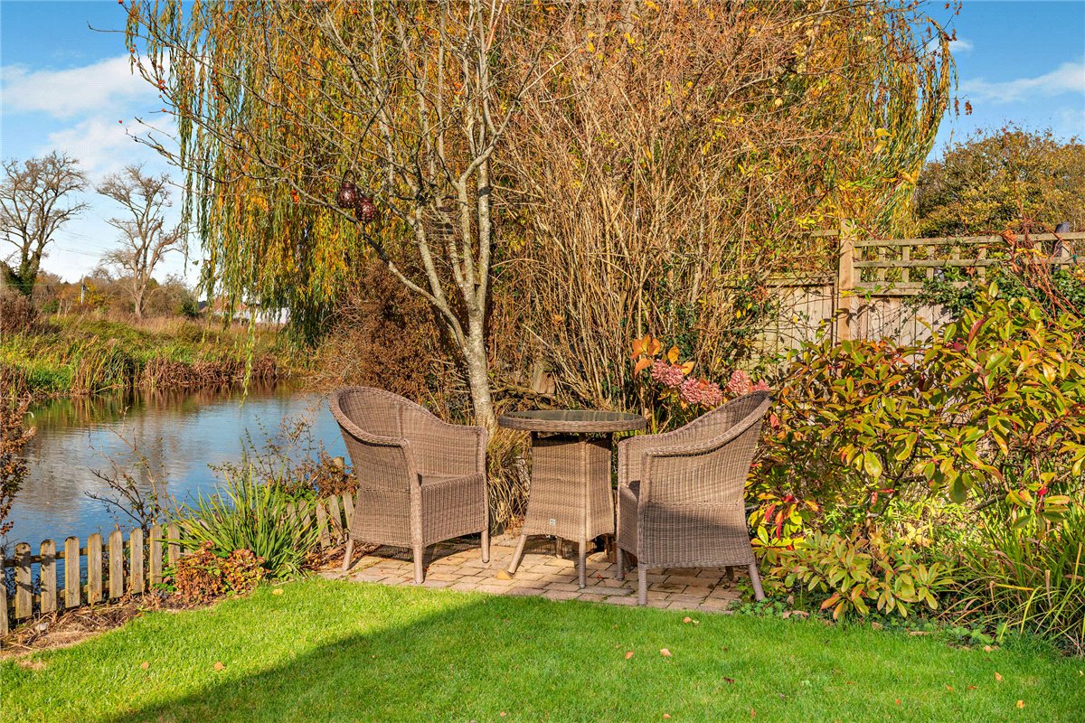 3 bedroom house, Crookham Hill, Thatcham RG19 - Available