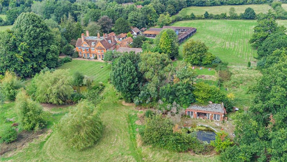 7 bedroom house, East Woodhay, Newbury RG20 - Sold