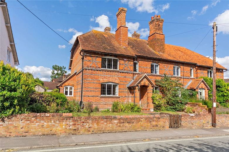 3 bedroom house, Newbury Road, Kingsclere RG20 - Sold